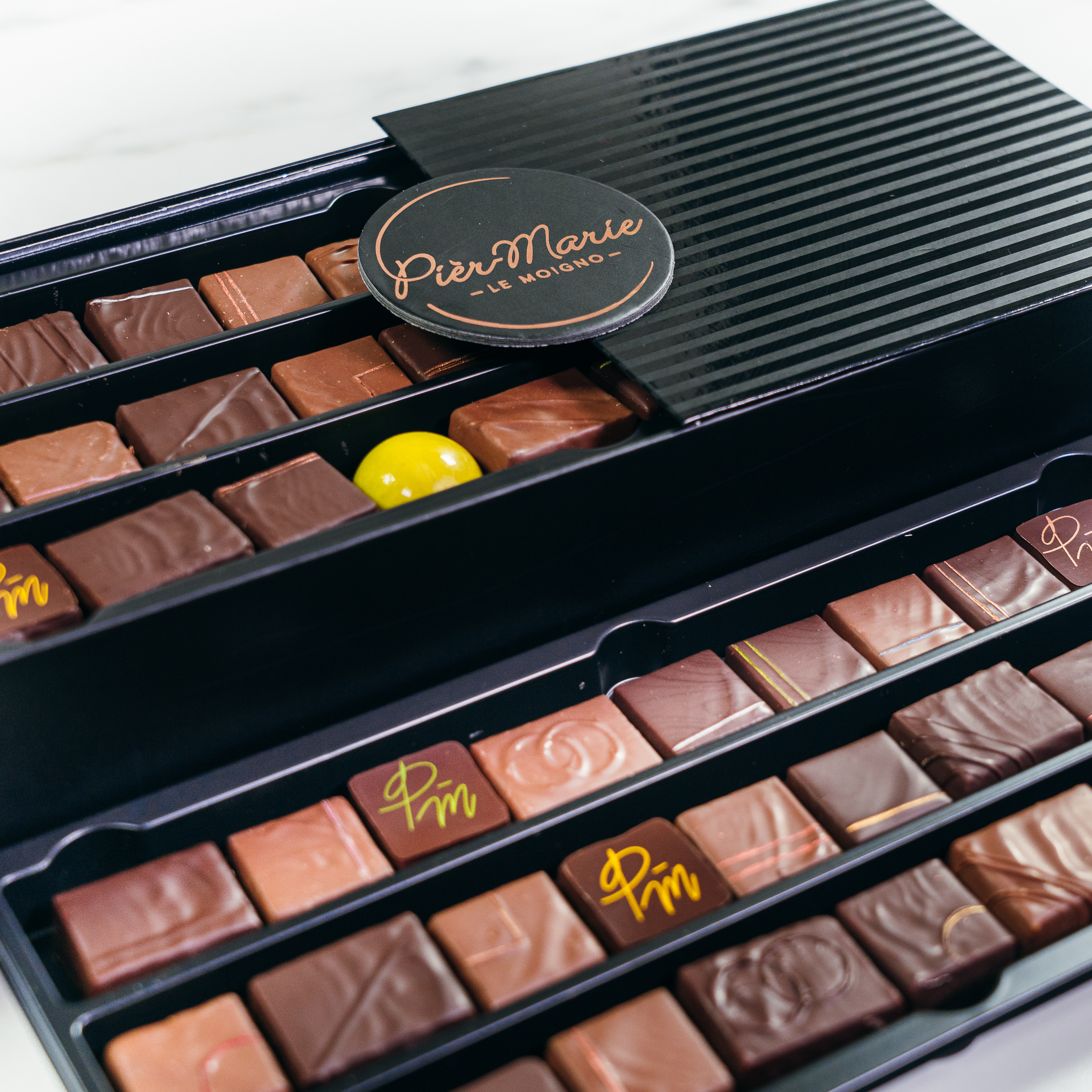 Chocolats (assortiments de bonbons) Boite luxe fantaisie - 400g